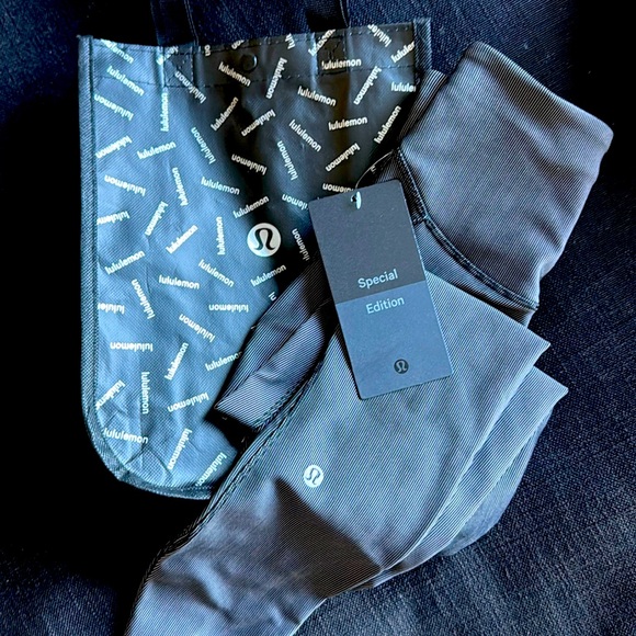 NEW LULULEMON SPECIAL EDITION LEGGINGS XS - Picture 1 of 4